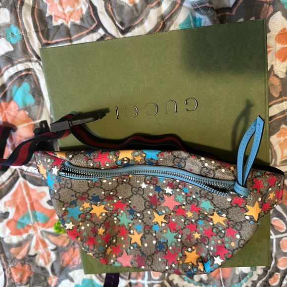 Gucci Other - Kid belt bag